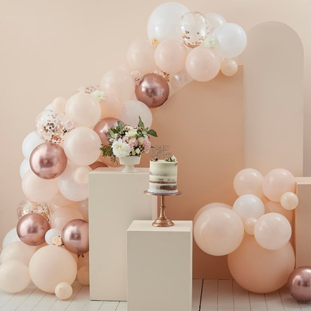 Photo de Ginger Ray® Arche de ballons Peach, White & Rose Gold