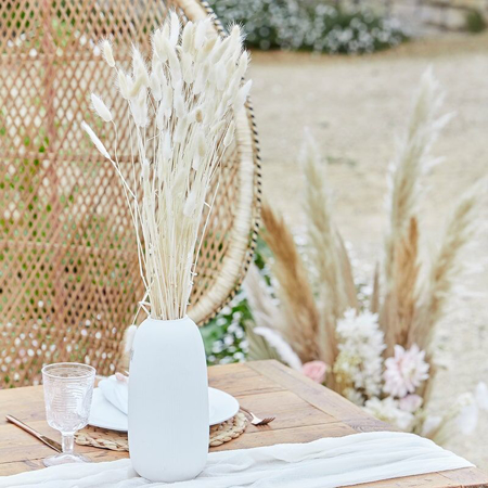 Photo de Ginger Ray® Décoration de table Bunny Tails White
