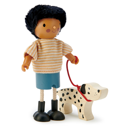 Photo de Tender Leaf Toys® Poupée Mr. Forrester et son chien en bois