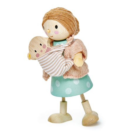 Photo de Tender Leaf Toys® Poupée Mrs. Goodwood et son bébé en bois