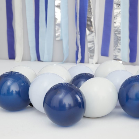 Photo de Ginger Ray® Pack de 40 ballons Navy, Blue & Grey 
