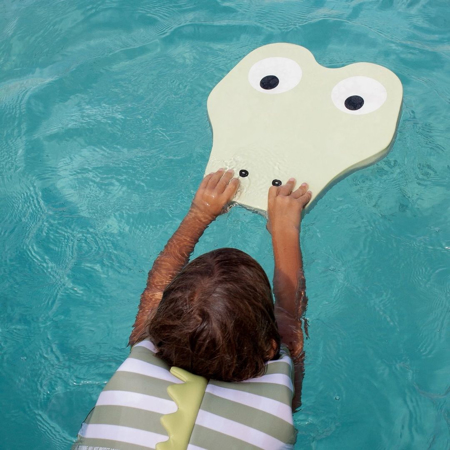 Photo de SunnyLife® Planche de natation Cookie the Croc Light Khaki